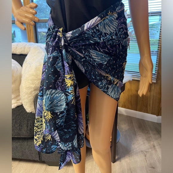 J JASÓN WU Printed Clíp Dot Scarf In Marine Blue - Picture 9 of 12